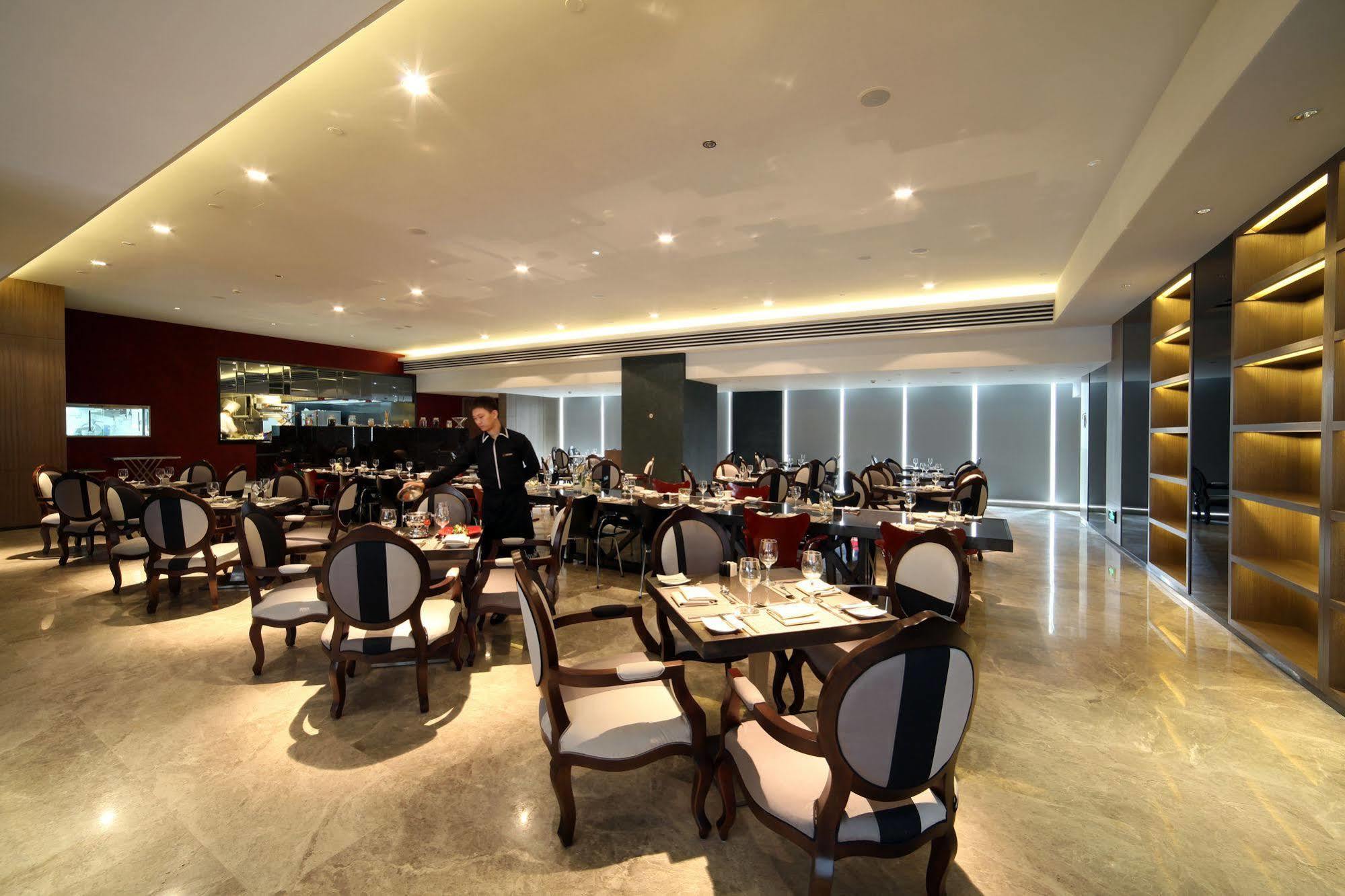 Rhombus Park Aura Chengdu Hotel Bagian luar foto